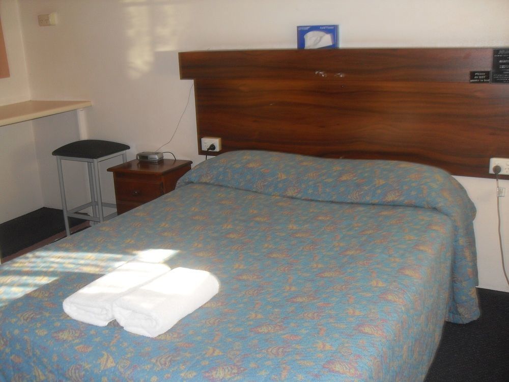 Balonne River Motor Inn Saint George Bagian luar foto