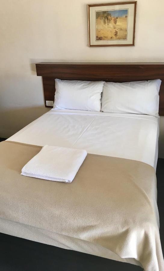 Balonne River Motor Inn Saint George Bagian luar foto